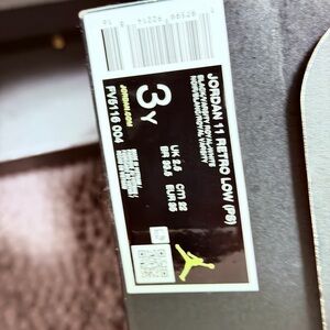 Jordan 11 Retro Low PS Box Label